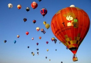 Saldus pilsētā sāksies starptautiskais gaisa balonu festivāls "LMT kauss 2007"