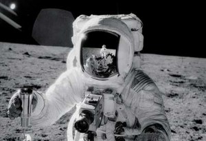 Kosmiskos tūristus izlaidīs atklātā kosmosā par 15 miljoniem dolāru