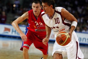 Latvija pārliecinoši pārspēj Krieviju