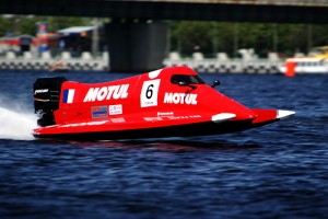 Rīt Daugavā notiks F2000 ātrumlaivu treniņbraucieni