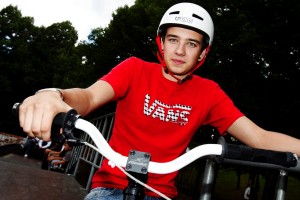 Rīgas svētku ietvaros Grīziņkalna skeitparkā notika arī ekstrēmo sporta veidu diena