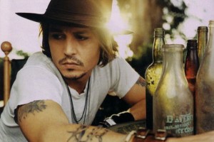 Aptauja: Džonijs Deps ir labāks par Orlando Blūmu