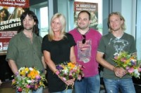 Liepājā ieradies šovbiznesa fenomens RobertsVelss un   viņa šova komanda