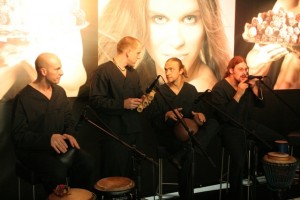 Emils Gustavs Chocolate un Pulsa Efekts  pārsteidz Maskavu