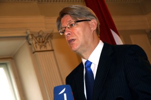 Zatlers: Cilinska atteikums ieņemt ekonomikas ministra amatu ir kritisks valdības vadītājam