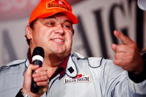 Deputāts Ščerbatihs iesaistīts kautiņā, kurā trīs cilvēki smagi cietuši