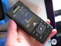 Samsung F110 Adidas tuvojas veikalu plauktiem