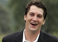 "Sharks" pirms līguma parakstīšanas ar Ozoliņu gaida atļauju no NHL