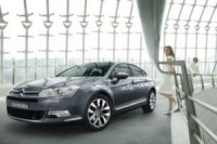Jauns Citroën vidējās klases modelis - C5