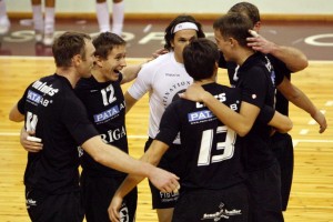 SK "Rīga" lietuviešus uzvar četros setos