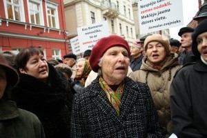 Sabiedrības attieksme pret valsts varu ir ļoti pesimistiska