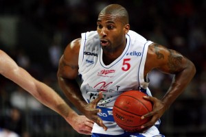 "Barons"/LMT dramatiskā cīņā zaudē "Šiauliai"