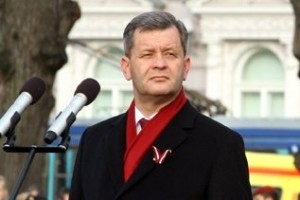 Slakteris apmeklēs ugunsgrēkā cietušo Kalpaka muzeju