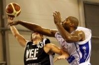 “VEF Rīga” līdzvērtīgā cīņā piekāpjas "Barons/LMT"