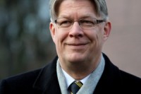 Rīgas garnizona vienību parādē pie Brīvības pieminekļa