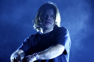 Pols Okenfolds “Arēnā Rīga” pulcē tikai pāris simtus cilvēku