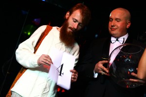 „Cīņas kluba” dalībnieki sāk gatavoties šova finālam