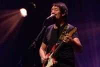 Chris Rea Rīgā uzstāsies ar divām grupām