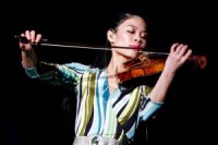 Vanesas Mejas koncerta apskats