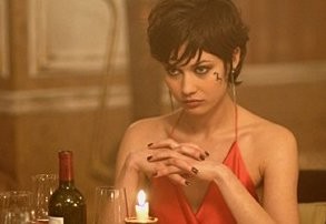 Ukraiņu modele tēlos bīstami valdzinošo Bonda meiteni