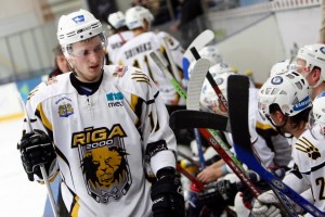 “Rīga 2000” atbild ar uzvaru