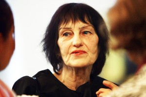 Atklāta Māras Zītares gleznu izstāde „Mūžam zaļais”