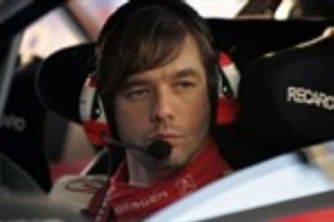 Loebs izvizina Maradonu savā WRC automašīnā