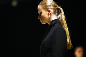 Ata Artemjeva tērpu skate RIGA FASHION WEEK ietvaros