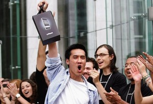 Deviņas populārākās baumas par iPhone