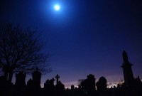 Mākslinieks vēlas izlikt apskatei mirstošu cilvēku