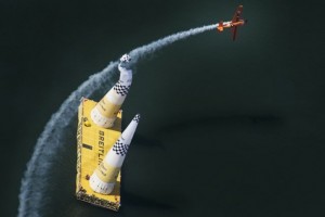 Pauls Bonhoms Sandiego izcīna otro Red Bull Air Race uzvaru