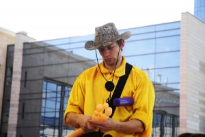 Folkmūzikas festivāla koncerts pie t/c „Origo”