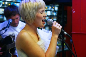 „The Briefing” debijas albuma prezentācija