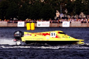 Slakteris un Gross kvalificējas pirmajā trijniekā