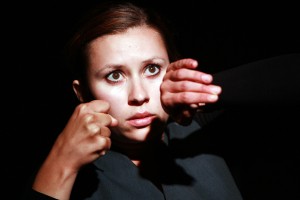 Mākslas festivāla „Dirty Drama” izrāde „Metamorfozes – ar vienu logu”