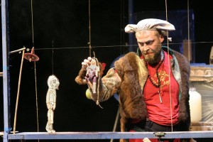 Rīgā sākas Starptautiskais leļļu un objektu teātra festivāls HOMO ALIBI