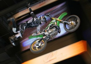 Pasaules čempionāts moto frīstailā jau šīs nedēļas nogalē Rīgā