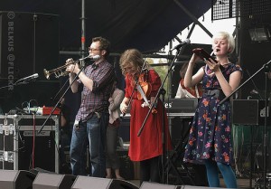 Laimē 2 ielūgumus uz "Mùm" koncertu!