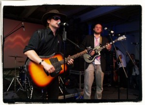 Čipsis un Dullais uzstāsies "Open Mike" sezonas atklāšans pasākumā