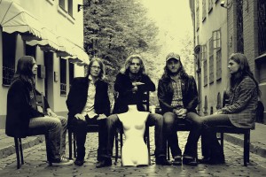 Festivālā "Bildes" sadarbībā ar Haraldu Sīmani debitēs grupa "Sienāžu princis un jautrie svilpotāji"