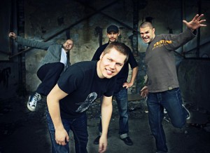 "Backflow" svin dzimšanas dienu