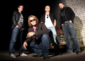 Grupa "Band Versus Music" izdod EP albumu USB 'flash' formātā