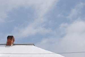 Par jumtu apkopi ziemā