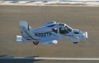 Nākotnes automašīna Terrafugia veiksmīgi aizvadījusi pirmos lidojumus