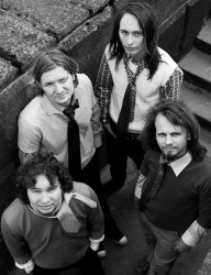 Klubā „Rocabilly” turpinās koncertsērija "pirmsSARKASMS"