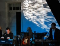 “100 baltu dvēseļu” albums kopš šīs nedēļas nopērkams veikalos