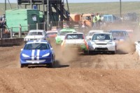 Latvijas autokrosa čempionātā medaļnieki jauc kārtis