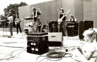 Rokgrupa "Elpa" laiž klajā dziesmu "Izdzīvot!"