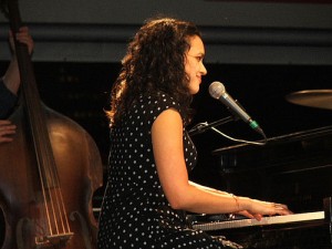 Noras Džonsas albums iznāks novembrī