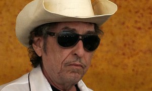 Vai Bobs Dilans grib kļūt par šoferu pavēlnieku?